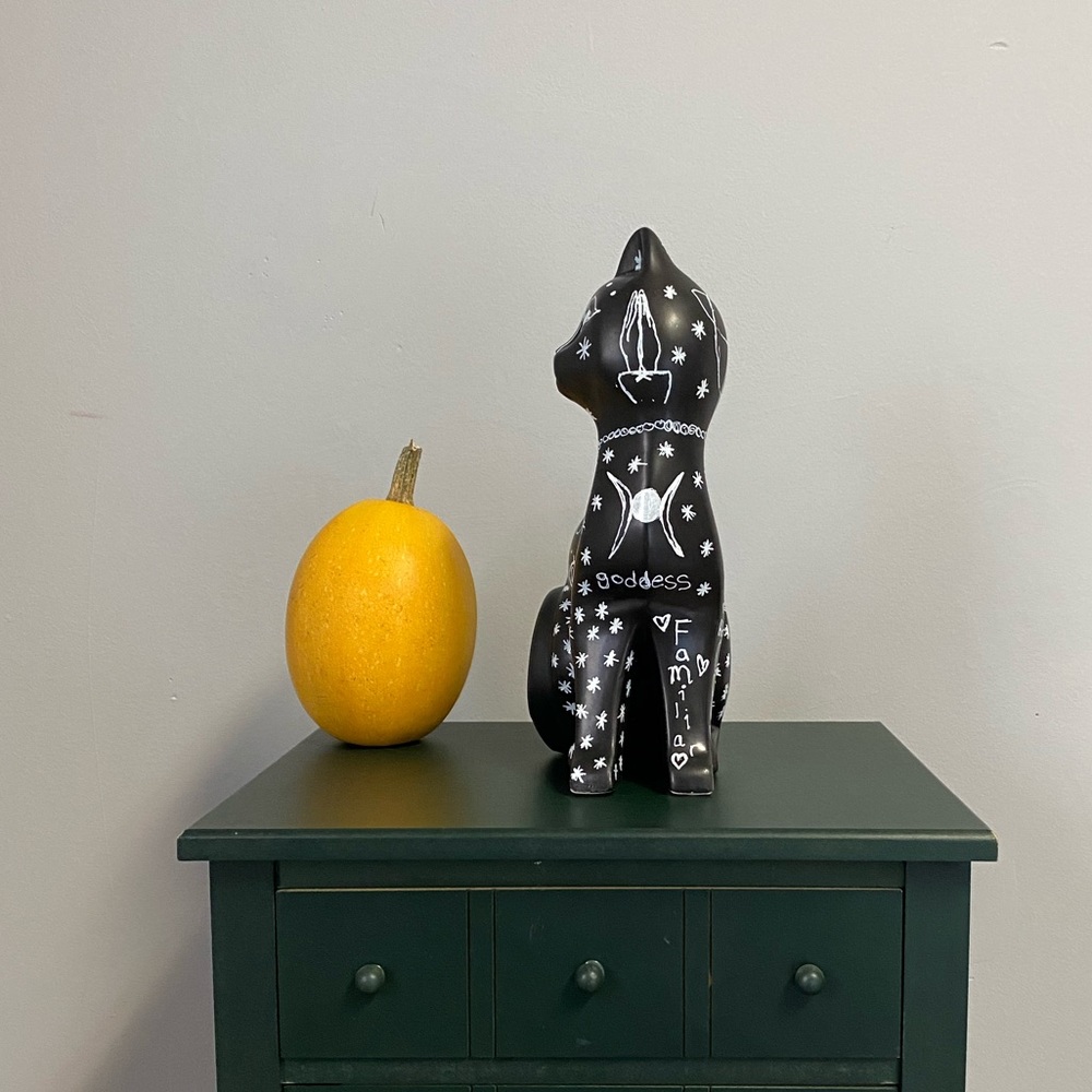 ‘ Charmed ‘ Ceramic Cat Statue